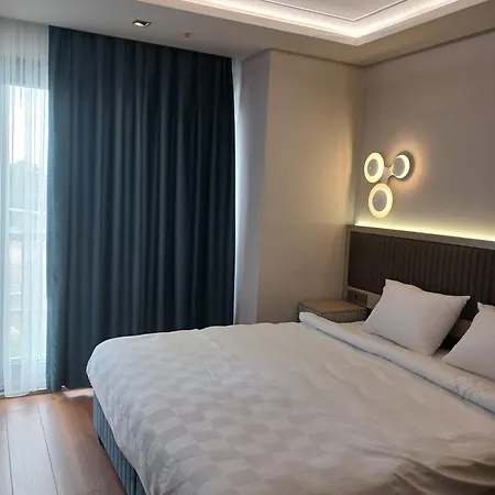 Hotel Theodosius 2*